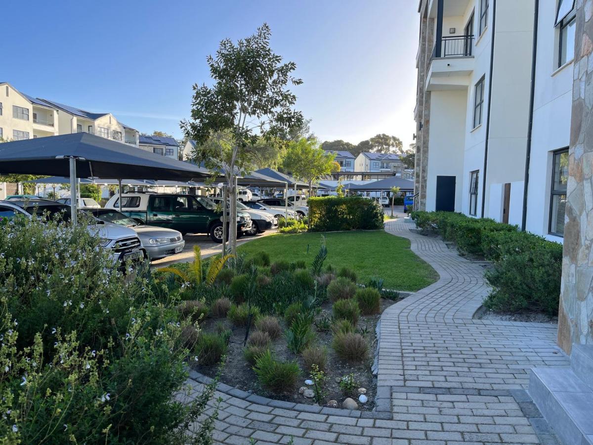 Luxury One Bedroom Apartment Somerset West Exterior photo