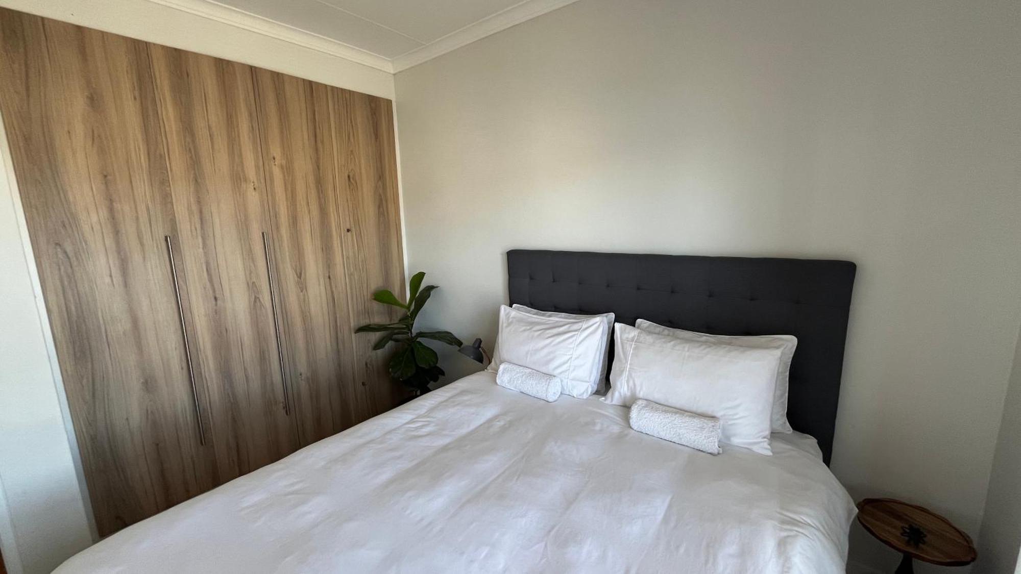 Luxury One Bedroom Apartment Somerset West Exterior photo